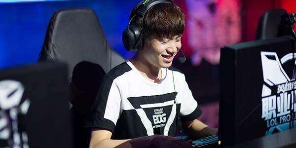 老六娱乐爆料直播间是真的吗,真相还是炒作? 第2张 老六娱乐爆料直播间是真的吗,真相还是炒作? 第2张